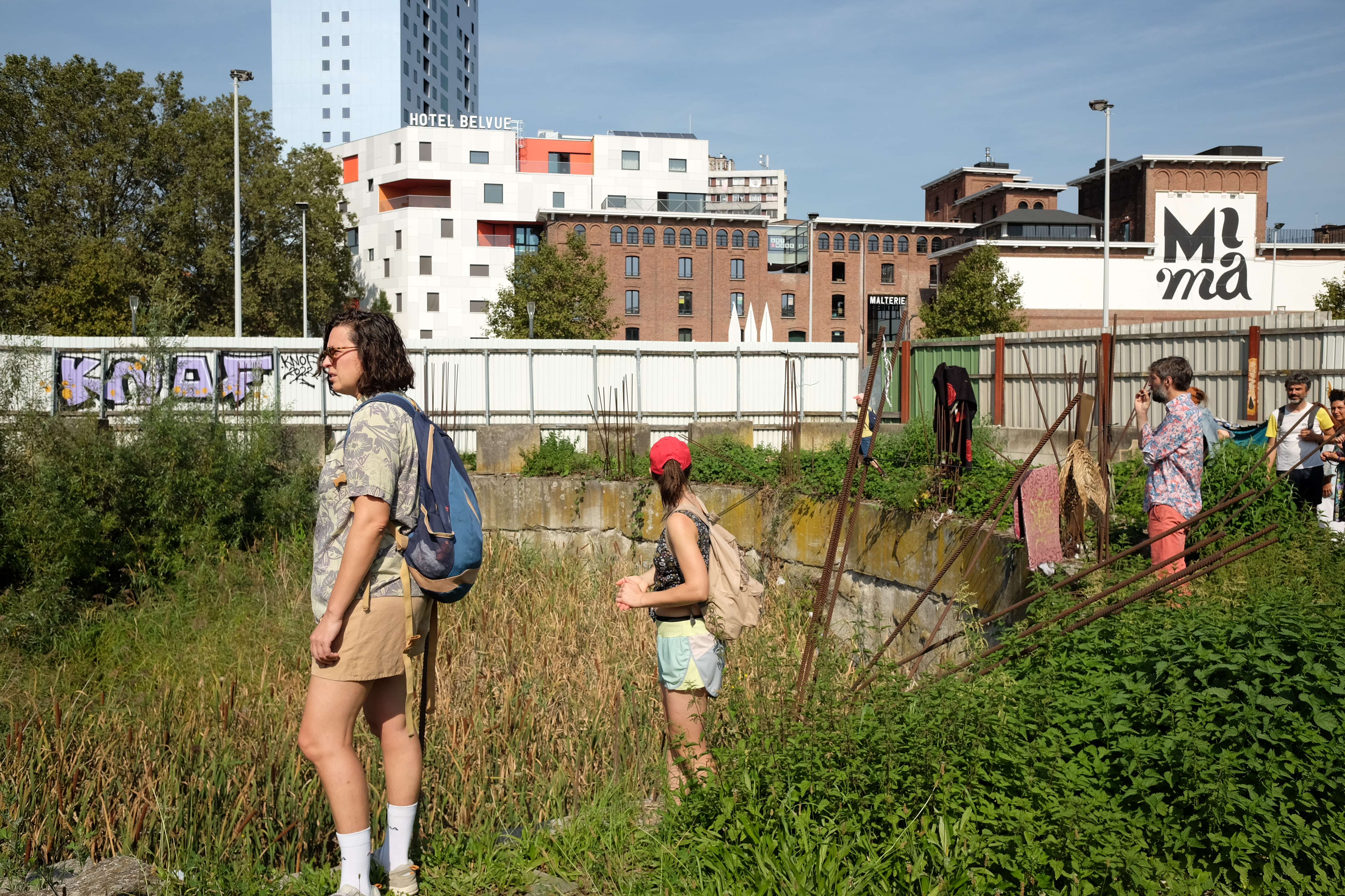 Marche exploratoire de l'Ecole d'Urbanisme Nomade (image: Cifas)